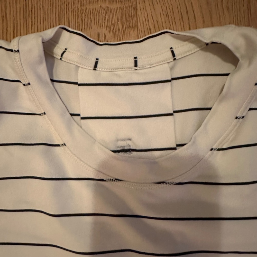 Lululemon Tuck And Flow Long Sleeve Slalom Stripe Angel Wing Sz 6 ( no size dot) - Picture 9 of 12